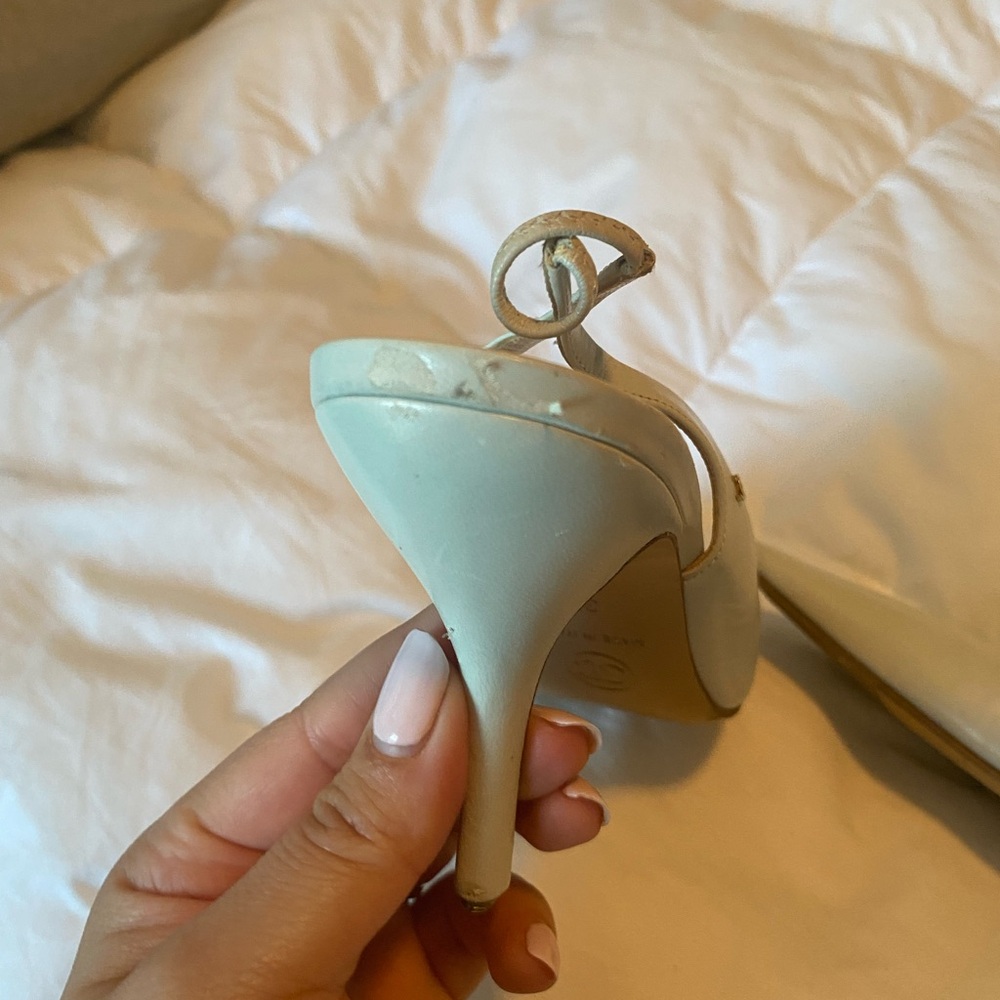 CHANEL baby blue Slingback Heels - Picture 4 of 6